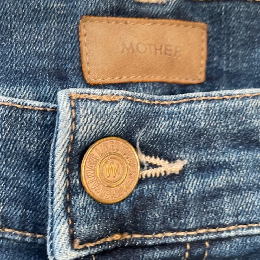 MOTHER High Waisted Rail Ankle Fray in High Fidelity Size 28